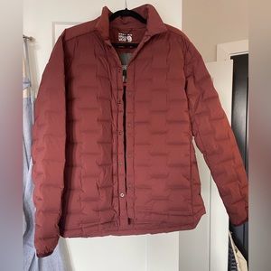 Men’s unworn Mountain Hardware goose down puffer